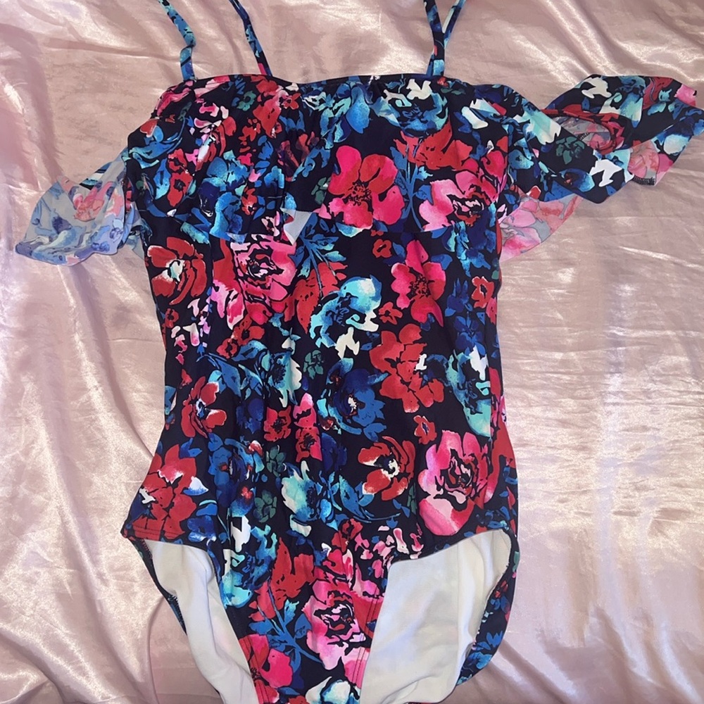 One piece bathing suit